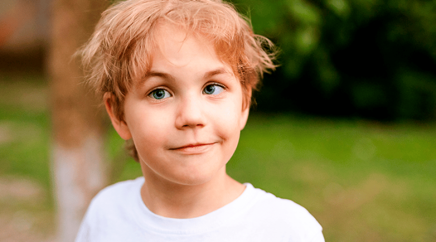 Estrabismo em crianças pode ser sintoma da retinosquise juvenil